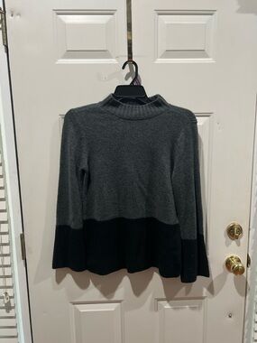 beachlunchlounge Two-Tone Gray & Black Mock Neck Sweater